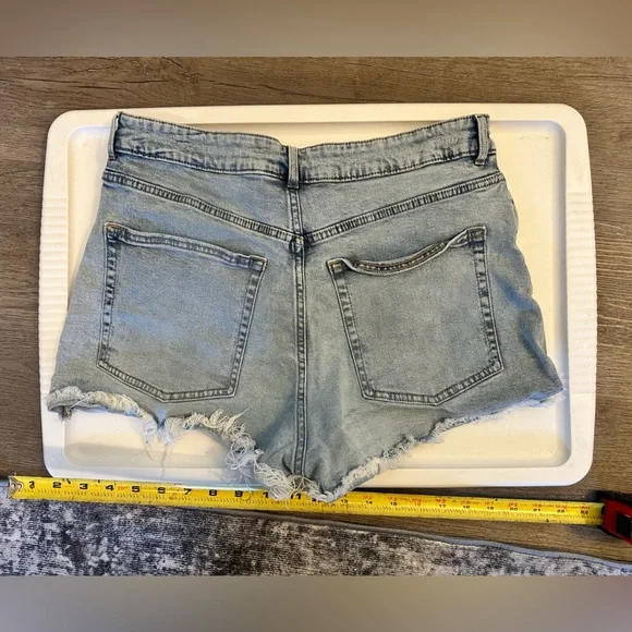 H&M Divided Jean Shorts Size: 12 - Picture 2 of 5
